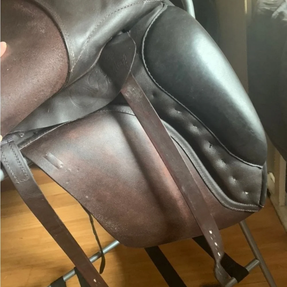 Sankey Dressage Saddle - Picture 6 of 12